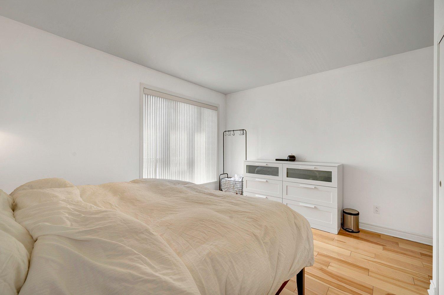 









1425


Boul. Le Corbusier

, 405,
Laval (Laval-des-Rapides),




QC
H7N6L3

