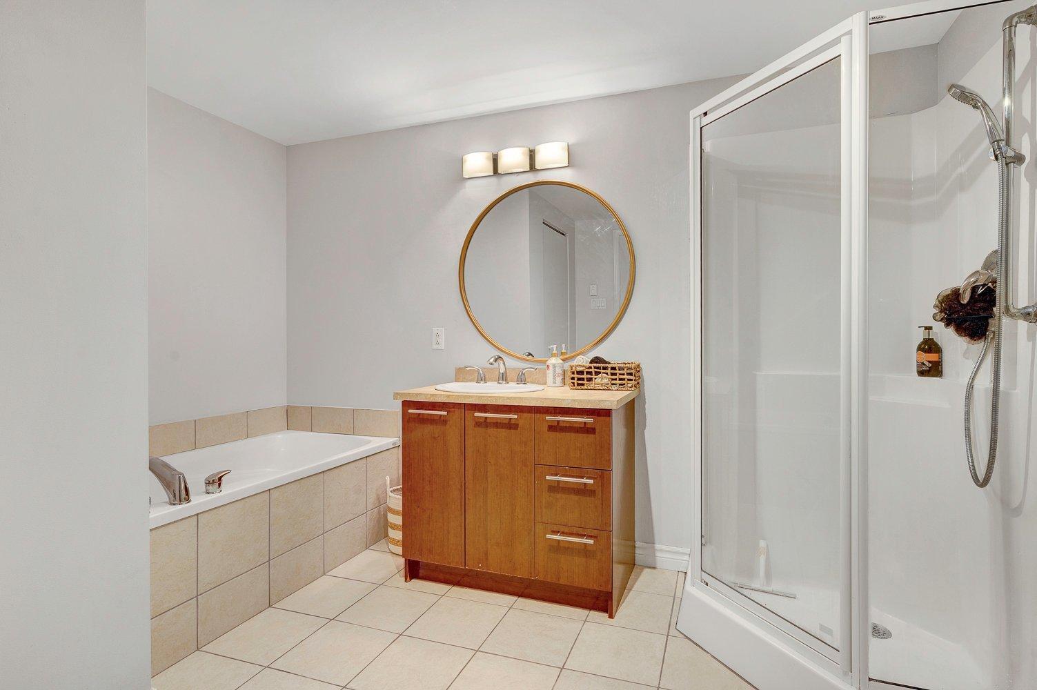 









1425


Boul. Le Corbusier

, 405,
Laval (Laval-des-Rapides),




QC
H7N6L3

