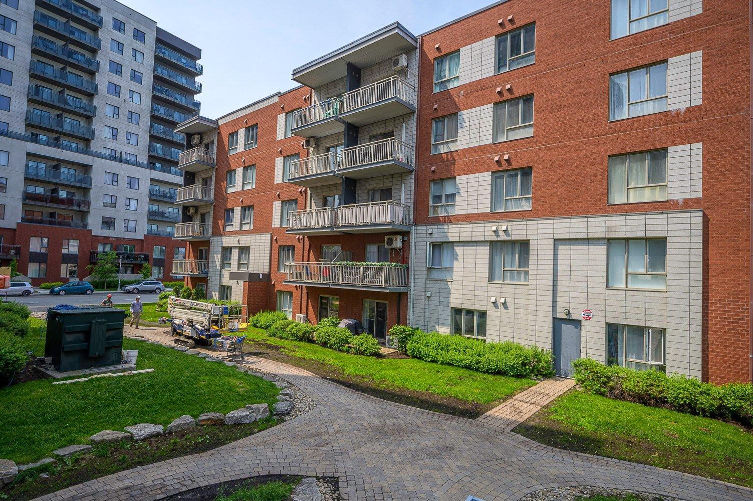 









1425


Boul. Le Corbusier

, 405,
Laval (Laval-des-Rapides),




QC
H7N6L3

