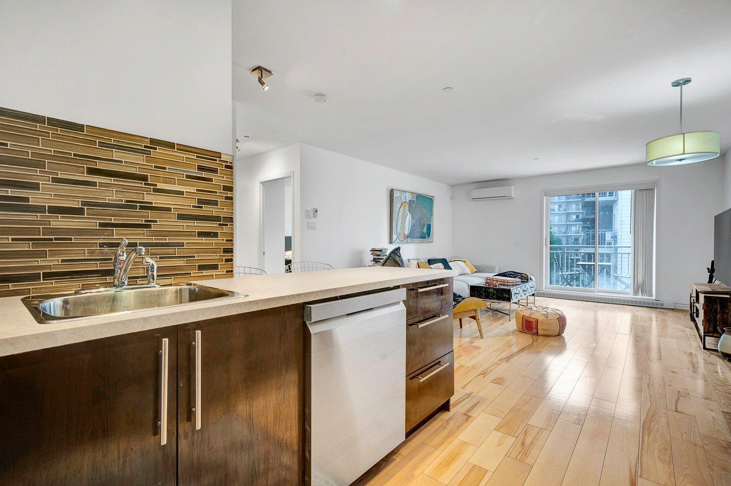









1425


Boul. Le Corbusier

, 405,
Laval (Laval-des-Rapides),




QC
H7N6L3

