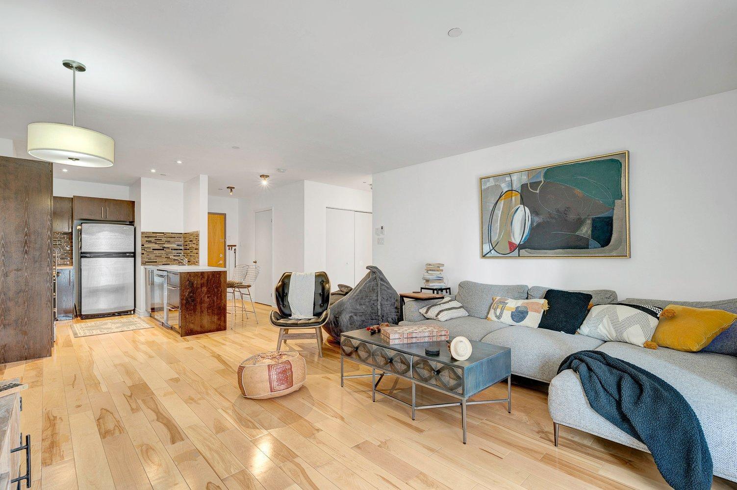









1425


Boul. Le Corbusier

, 405,
Laval (Laval-des-Rapides),




QC
H7N6L3

