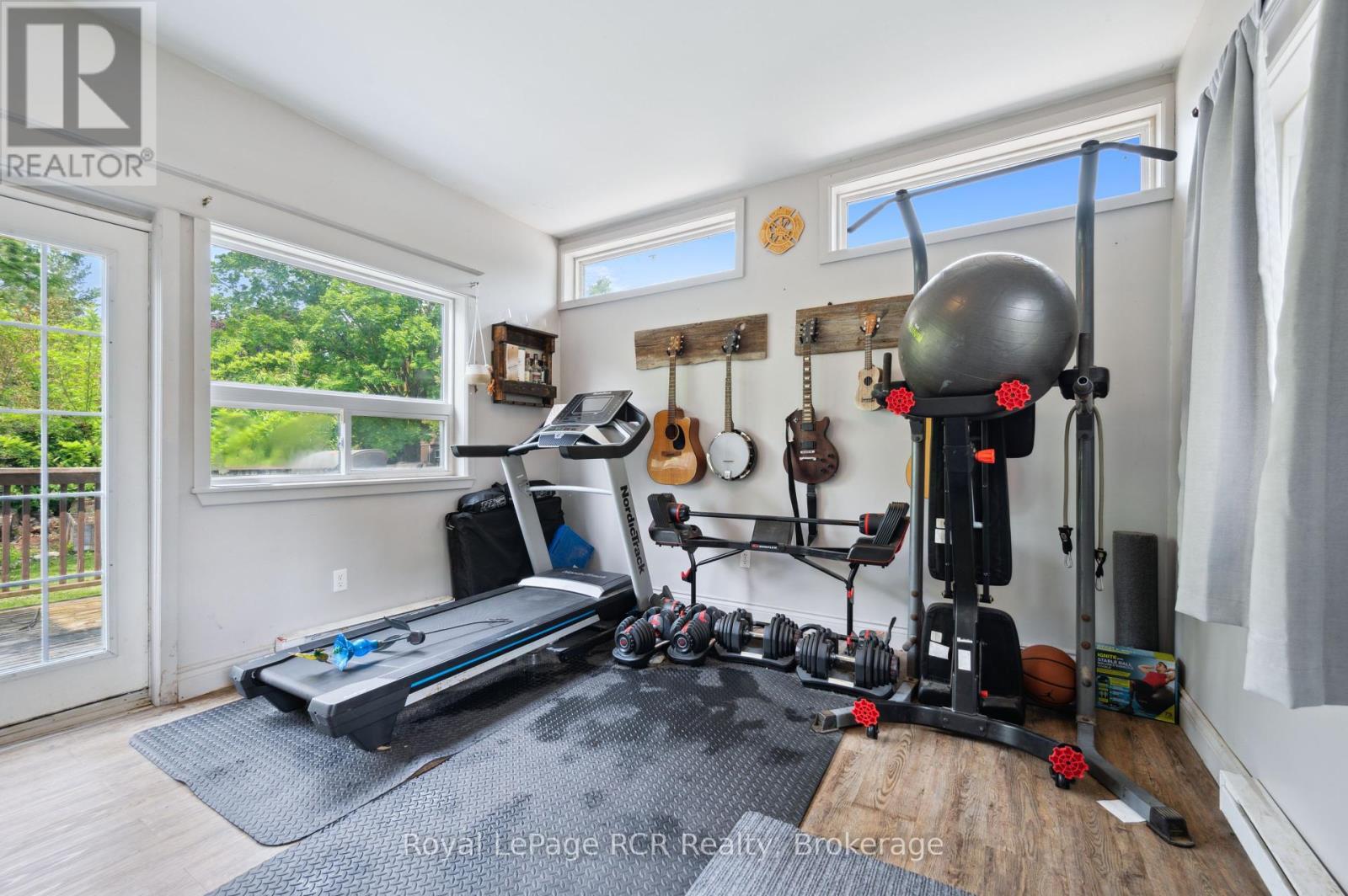 












308 FERGUS STREET

,
Wellington North (Mount Forest),




Ontario
N0G2L2

