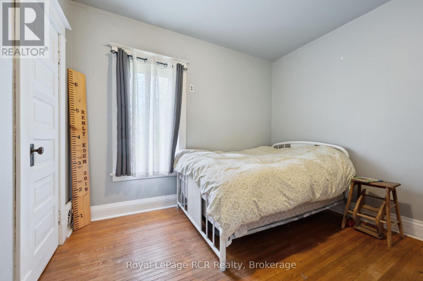 












308 FERGUS STREET

,
Wellington North (Mount Forest),




Ontario
N0G2L2

