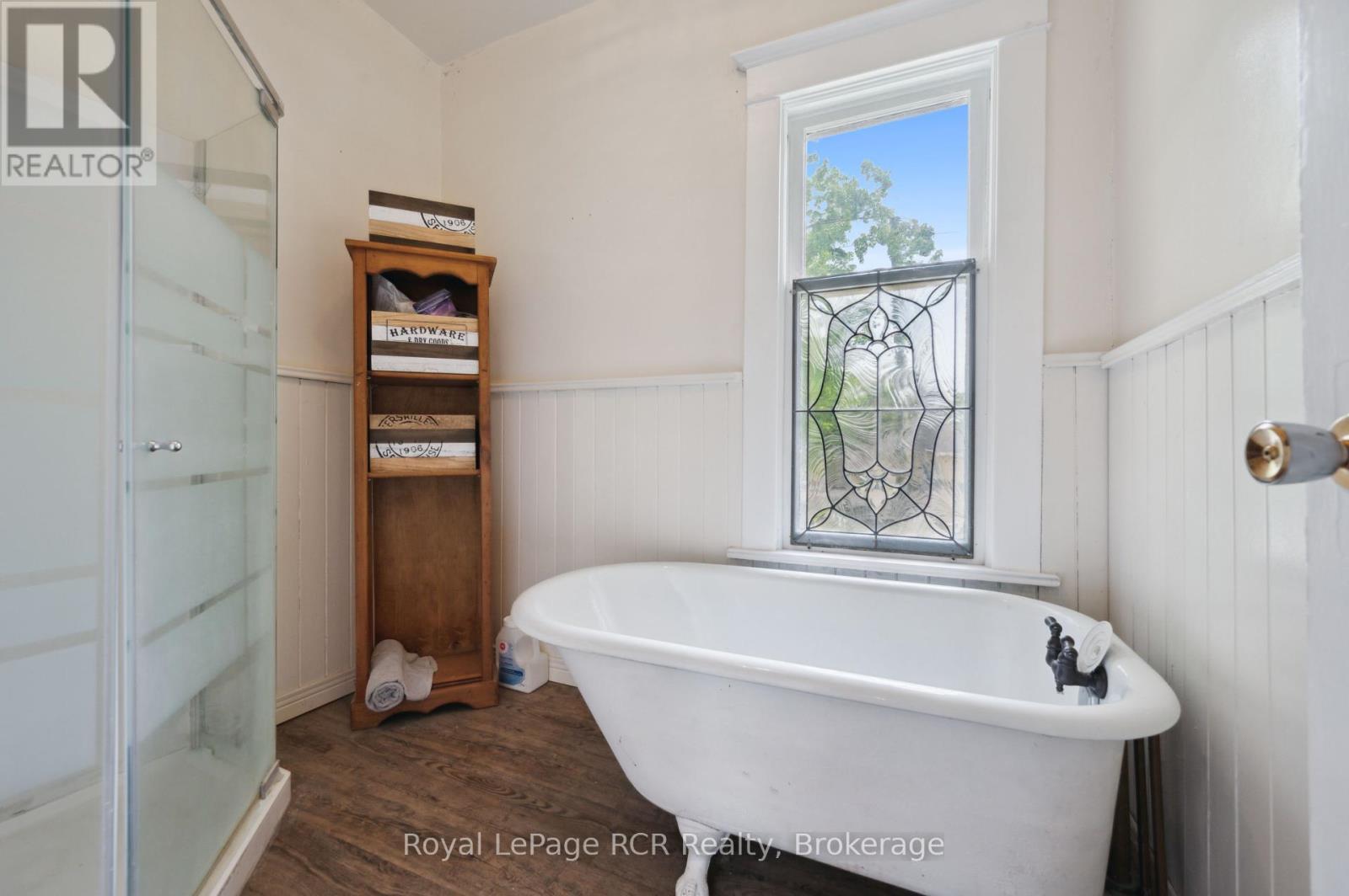 












308 FERGUS STREET

,
Wellington North (Mount Forest),




Ontario
N0G2L2

