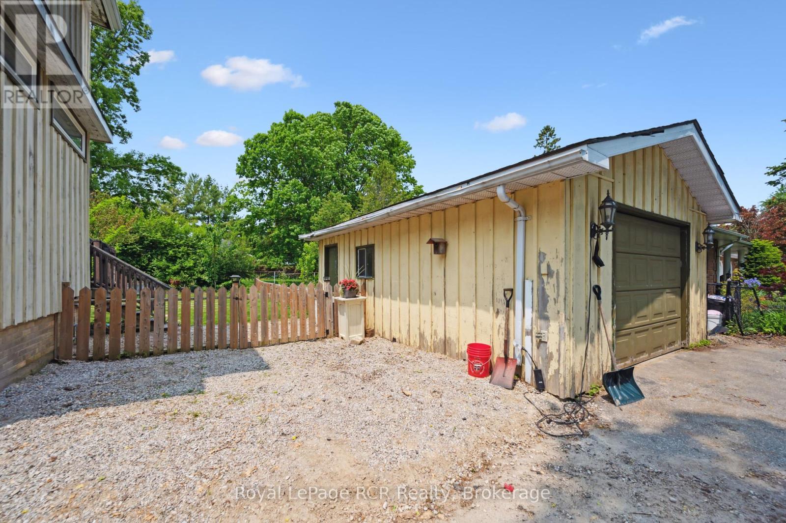 












308 FERGUS STREET

,
Wellington North (Mount Forest),




Ontario
N0G2L2

