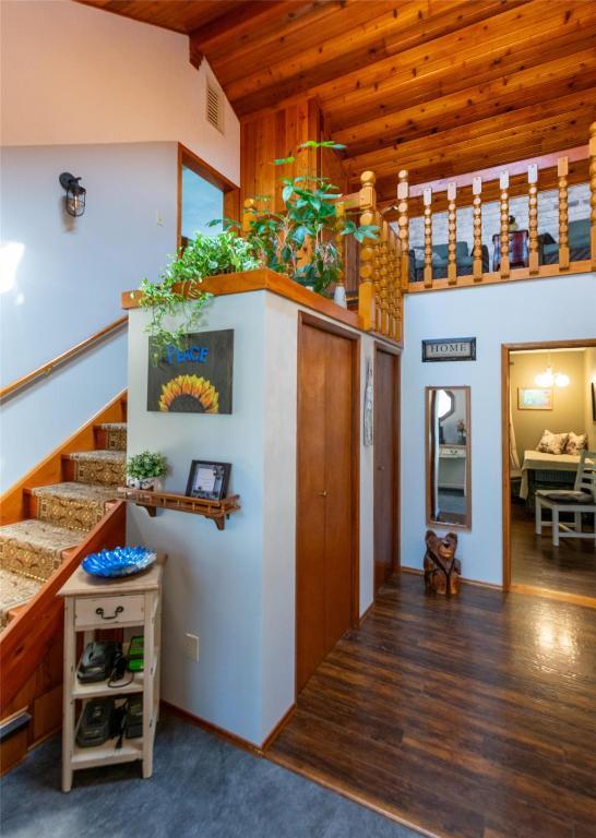 









2464


Waverly

Drive,
Blind Bay,




BC
V0E 2W0

