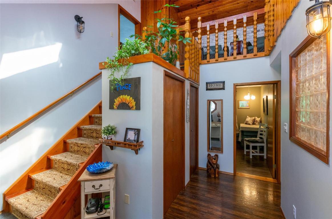 









2464


Waverly

Drive,
Blind Bay,




BC
V0E 2W0

