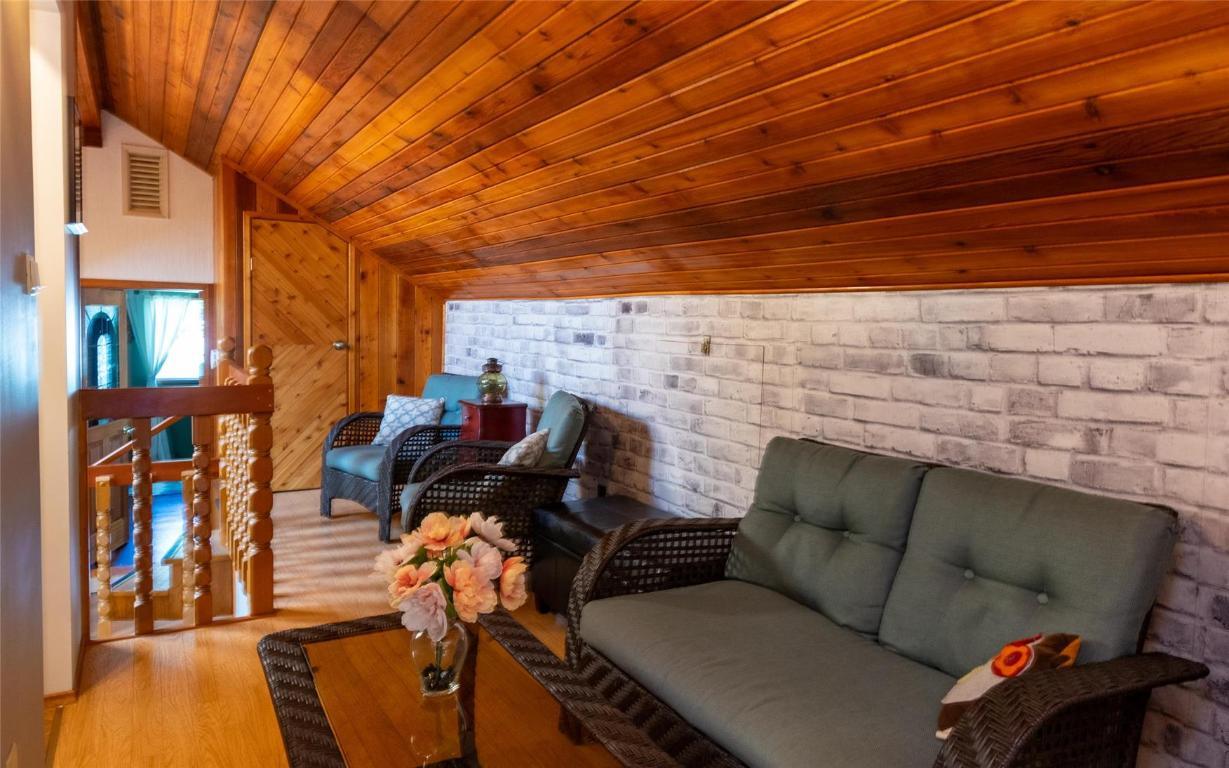 









2464


Waverly

Drive,
Blind Bay,




BC
V0E 2W0

