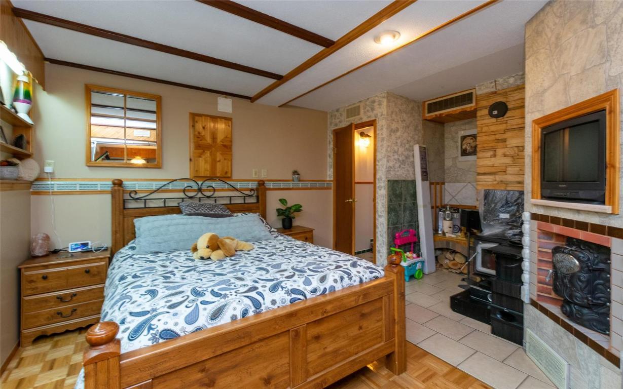 









2464


Waverly

Drive,
Blind Bay,




BC
V0E 2W0

