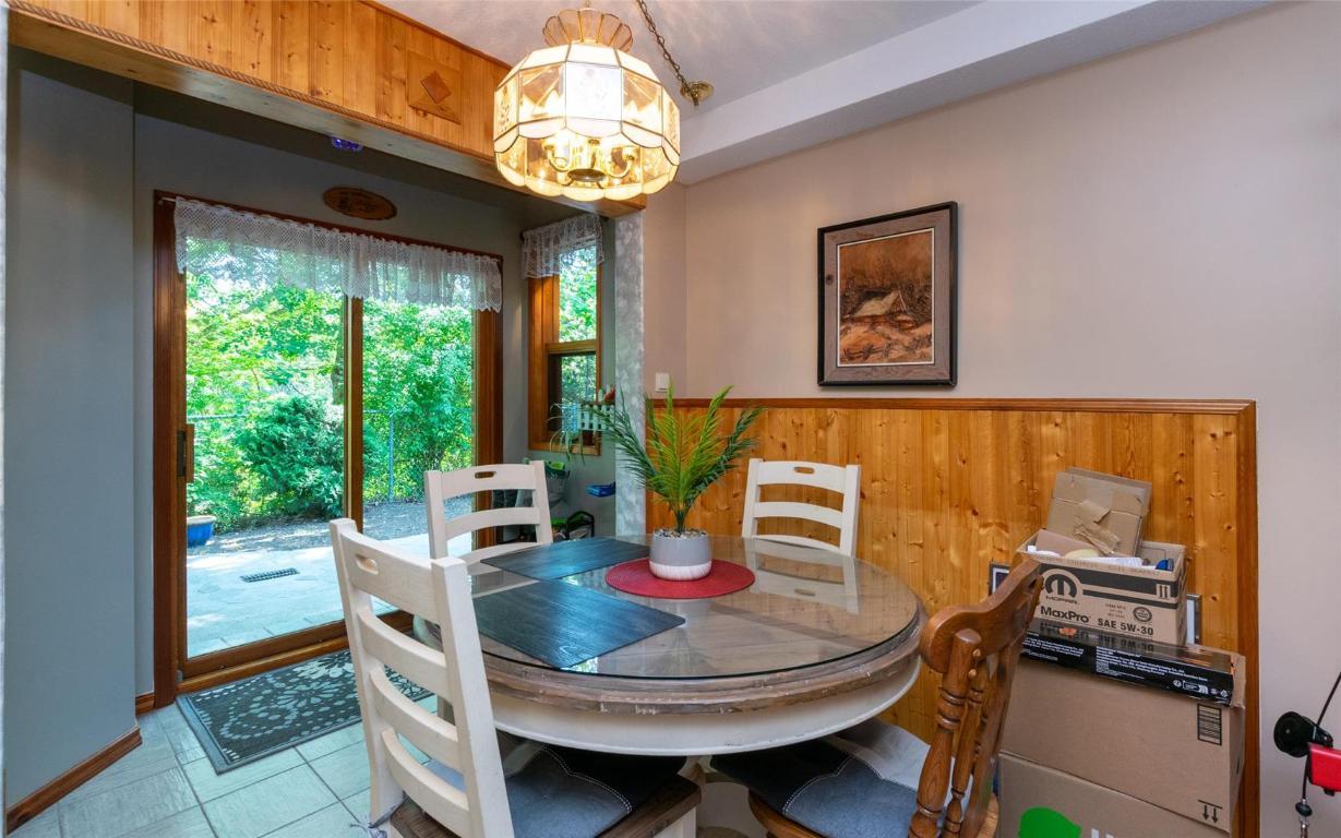 









2464


Waverly

Drive,
Blind Bay,




BC
V0E 2W0

