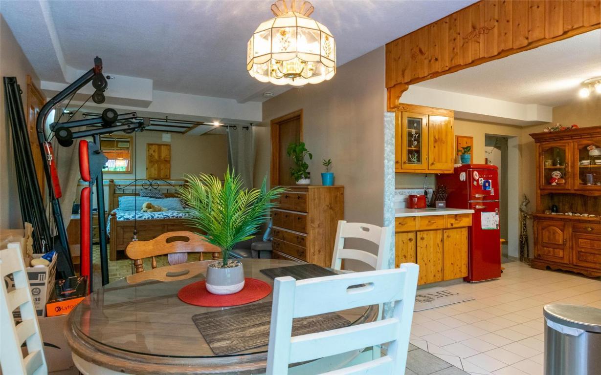 









2464


Waverly

Drive,
Blind Bay,




BC
V0E 2W0

