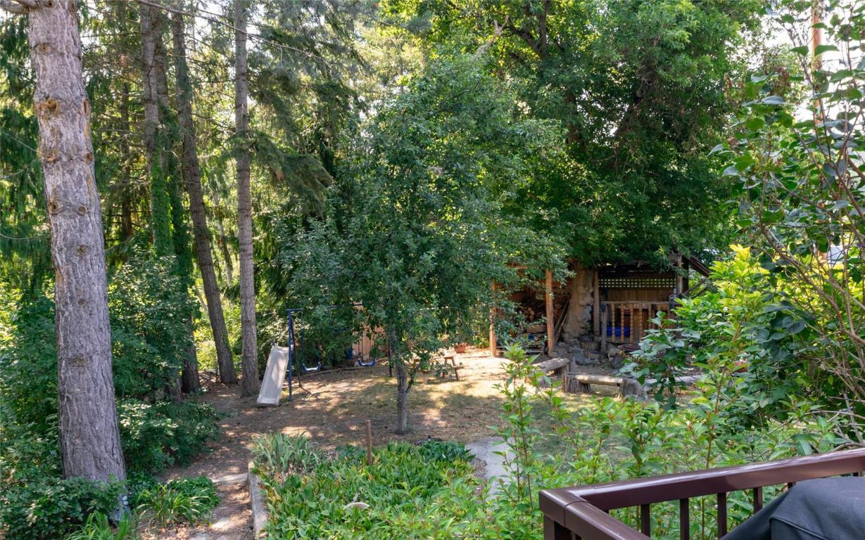 









2464


Waverly

Drive,
Blind Bay,




BC
V0E 2W0

