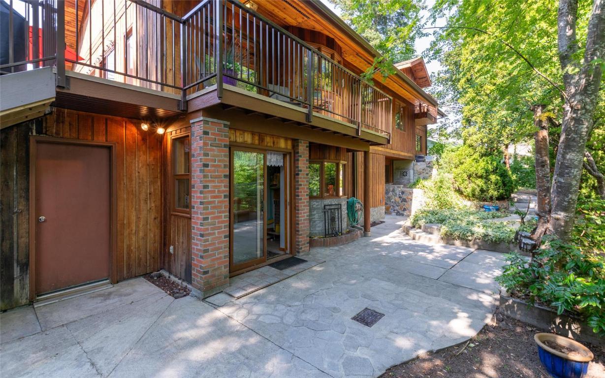 









2464


Waverly

Drive,
Blind Bay,




BC
V0E 2W0

