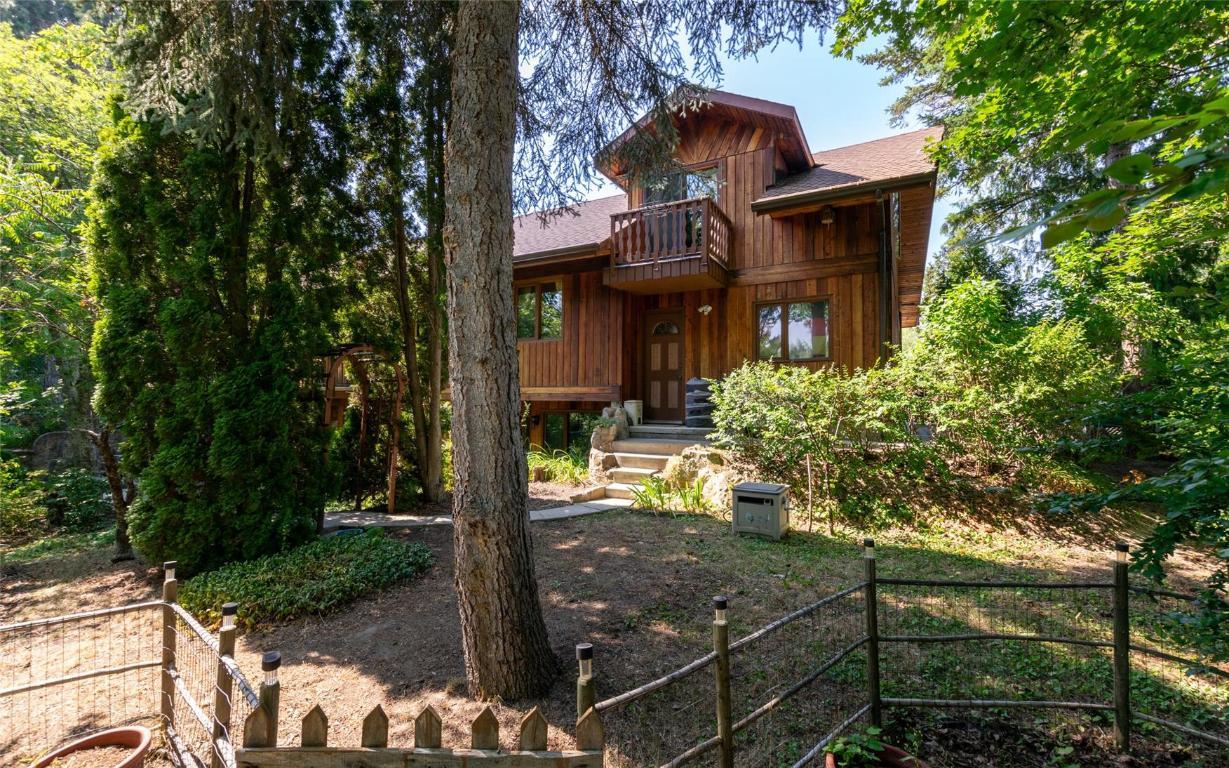 









2464


Waverly

Drive,
Blind Bay,




BC
V0E 2W0

