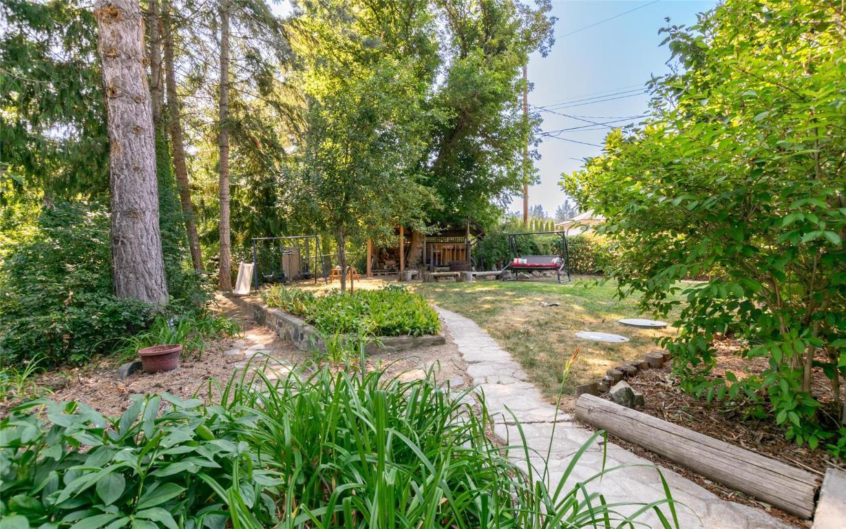 









2464


Waverly

Drive,
Blind Bay,




BC
V0E 2W0

