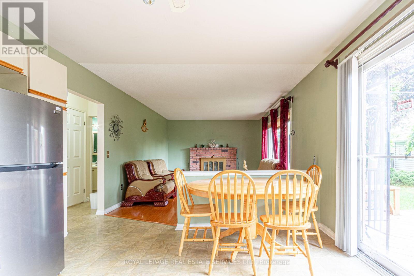 












111 STRAWBERRY DRIVE

,
Hamilton,




Ontario
L8E4R7

