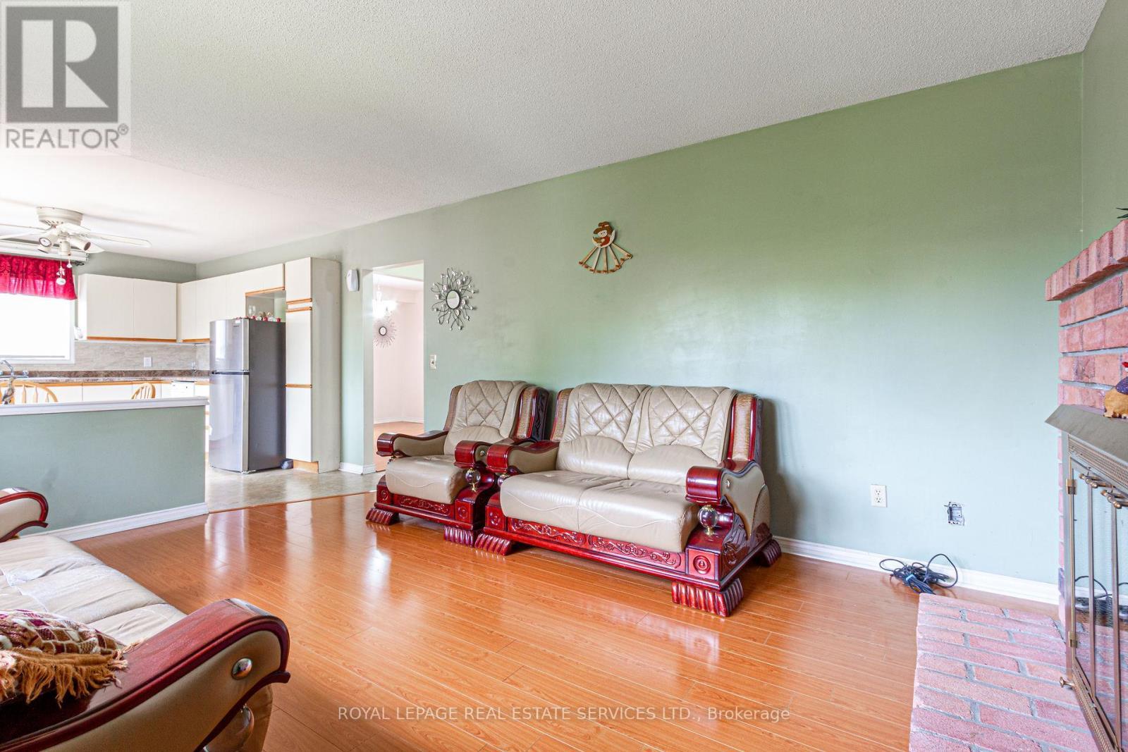 












111 STRAWBERRY DRIVE

,
Hamilton,




Ontario
L8E4R7

