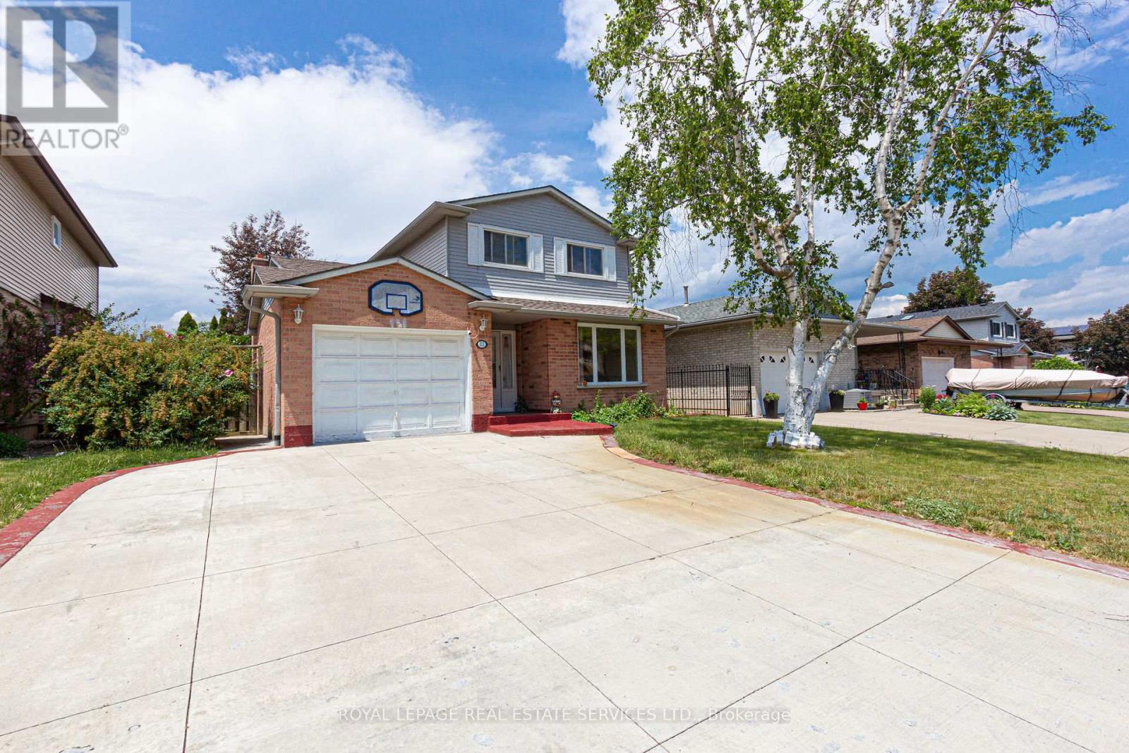 












111 STRAWBERRY DRIVE

,
Hamilton,




Ontario
L8E4R7

