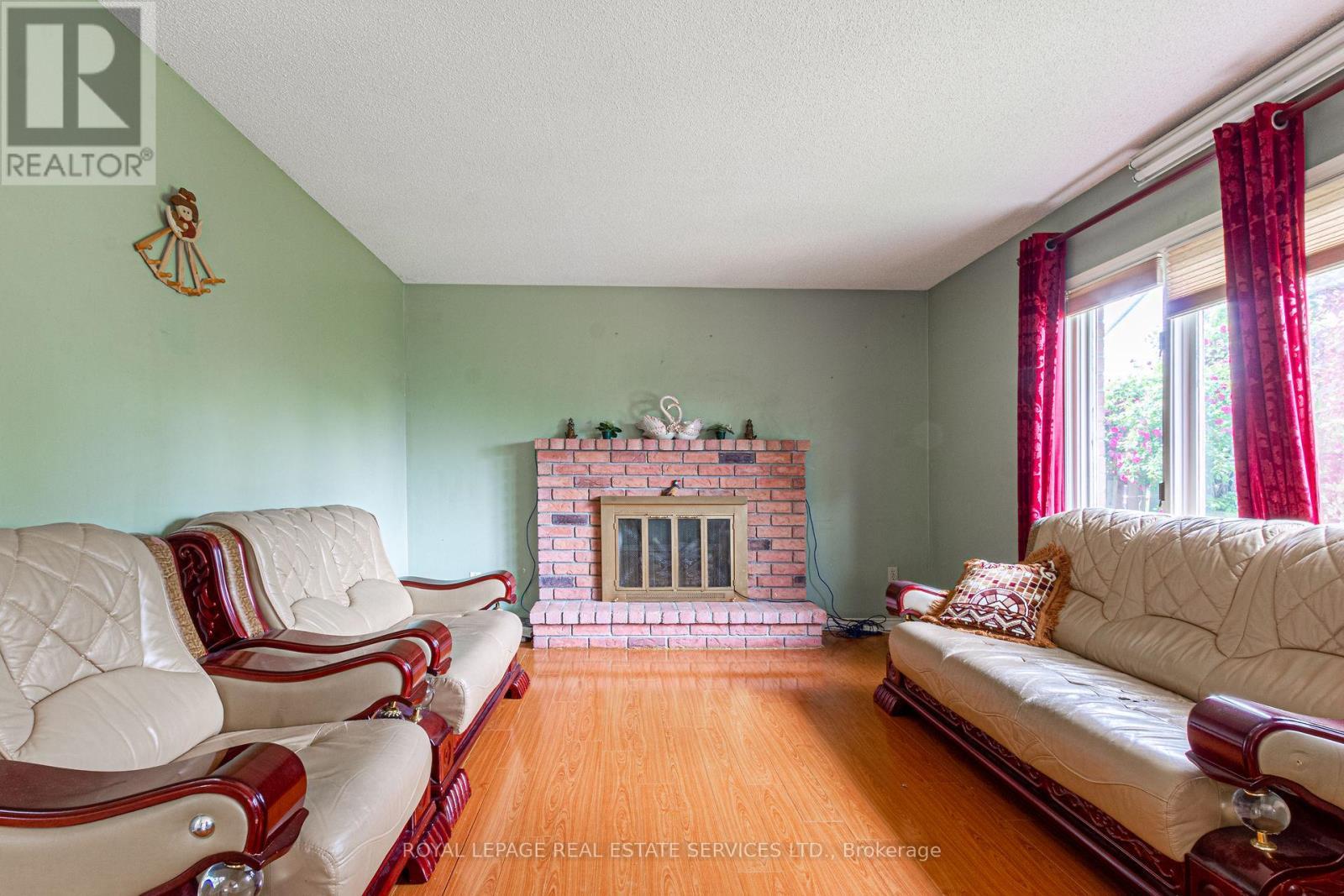 












111 STRAWBERRY DRIVE

,
Hamilton,




Ontario
L8E4R7

