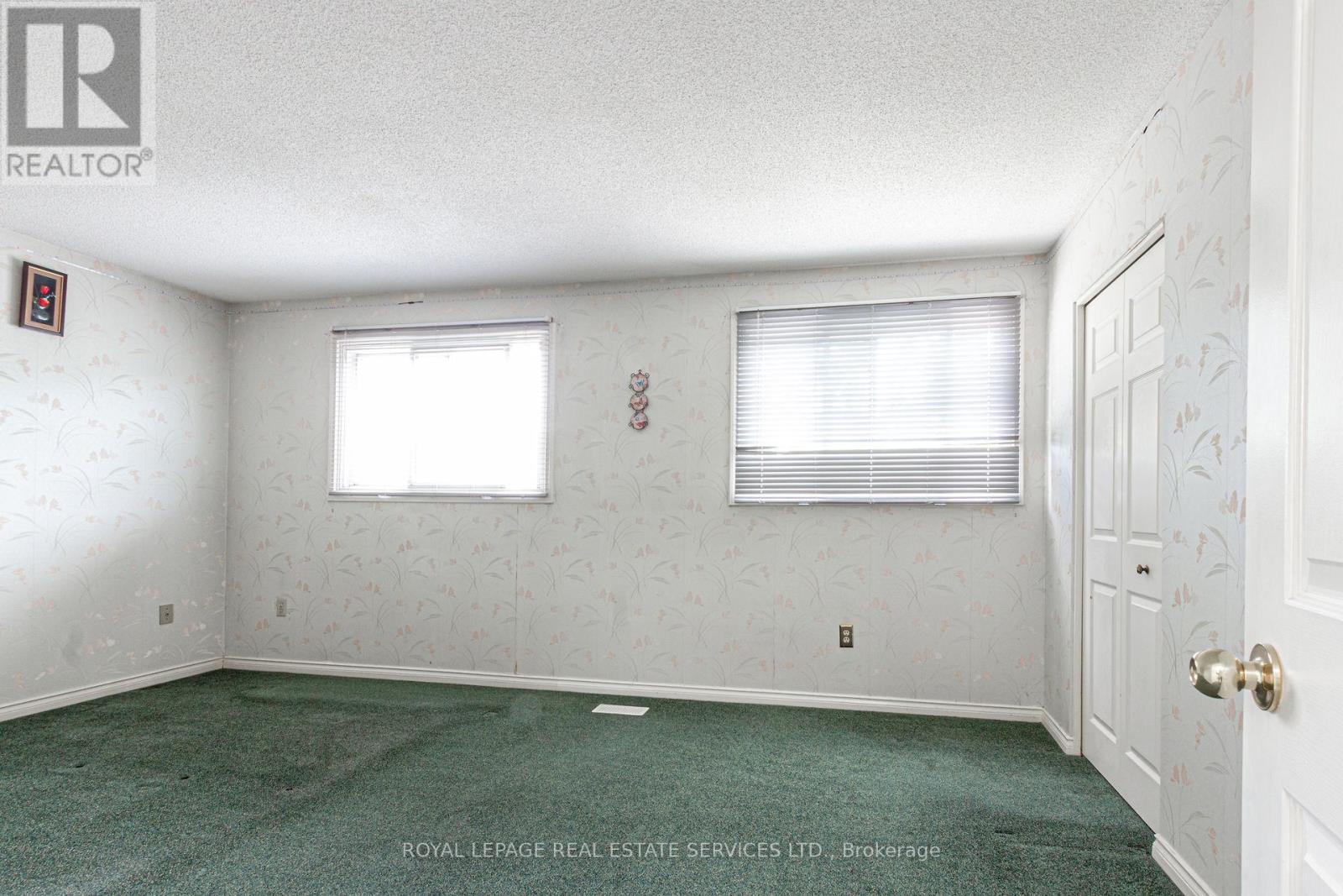 












111 STRAWBERRY DRIVE

,
Hamilton,




Ontario
L8E4R7

