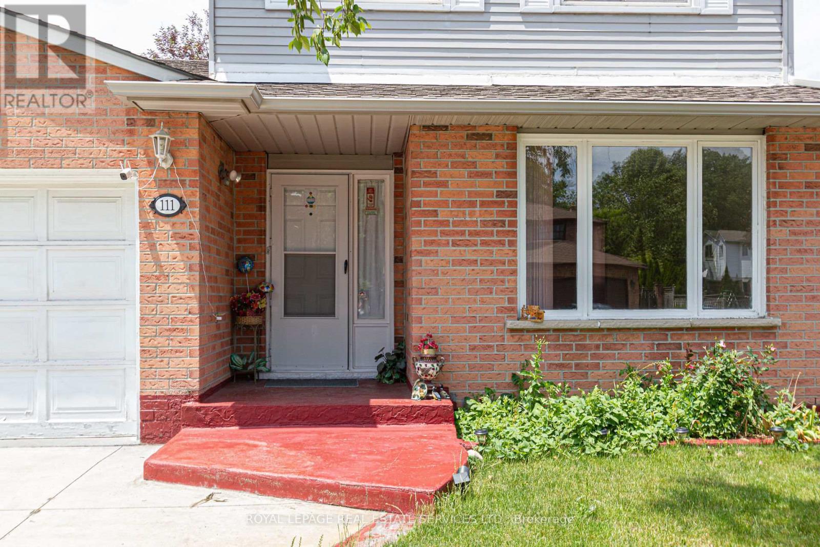 












111 STRAWBERRY DRIVE

,
Hamilton,




Ontario
L8E4R7

