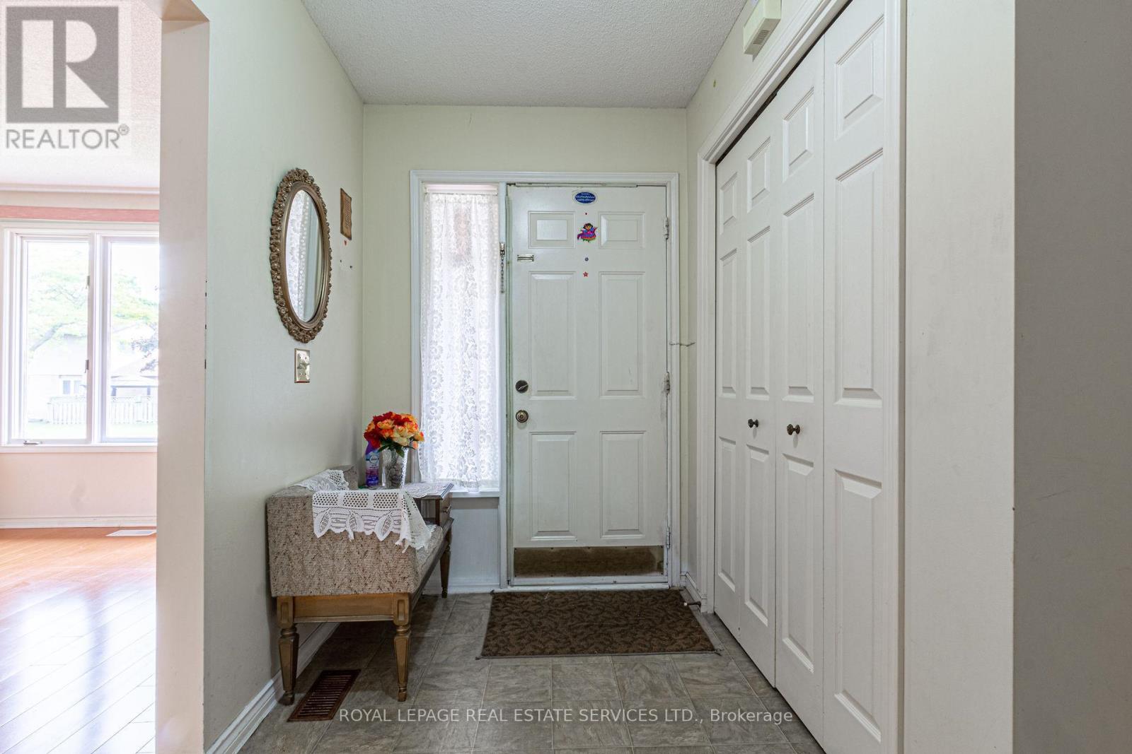 












111 STRAWBERRY DRIVE

,
Hamilton,




Ontario
L8E4R7

