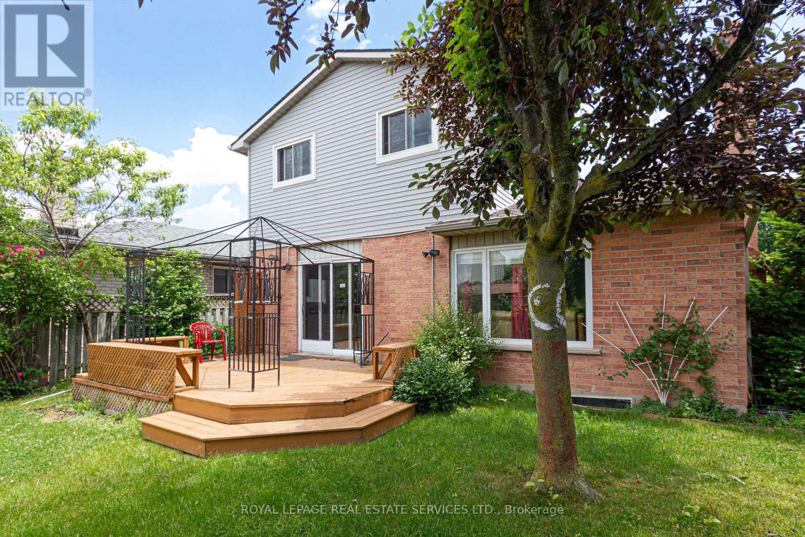 












111 STRAWBERRY DRIVE

,
Hamilton,




Ontario
L8E4R7

