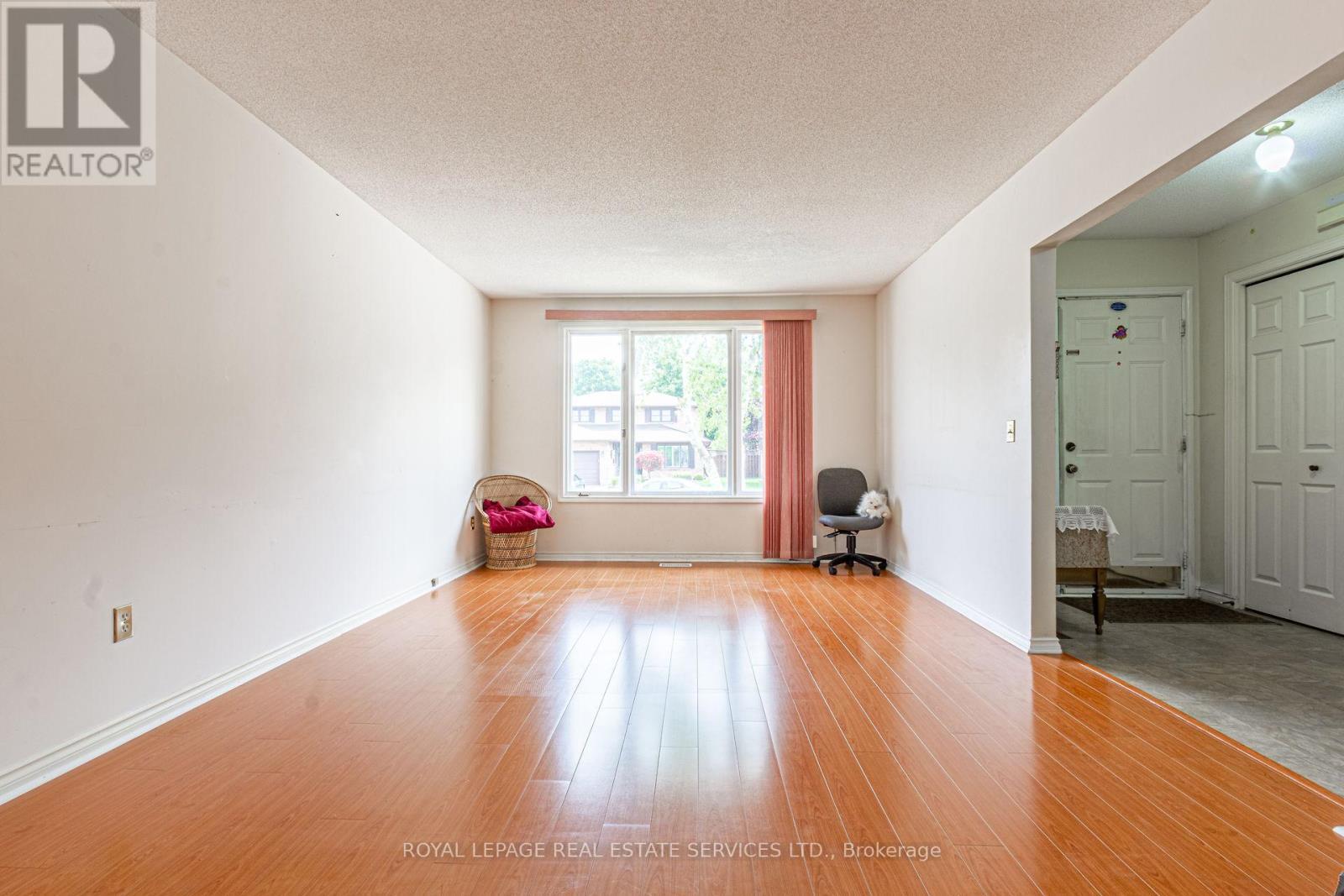 












111 STRAWBERRY DRIVE

,
Hamilton,




Ontario
L8E4R7

