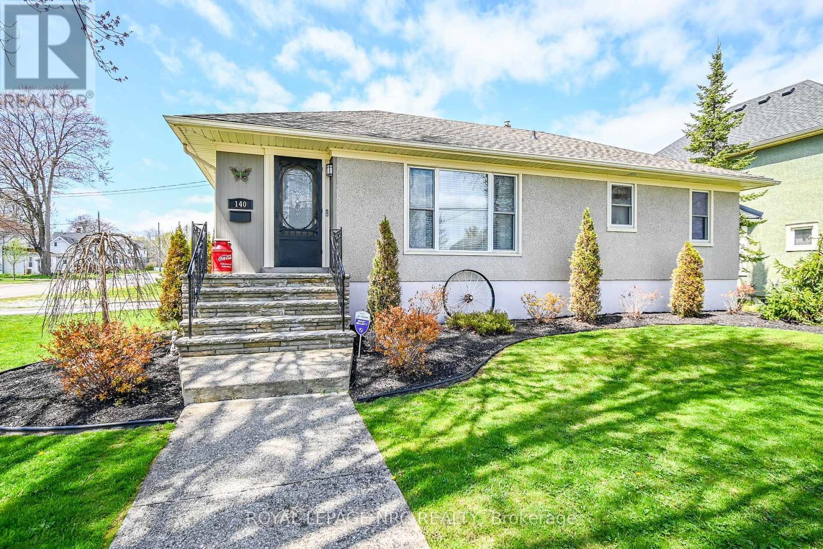 












140 ERIE STREET

,
Port Colborne (Main Street),




Ontario
L3K4M4

