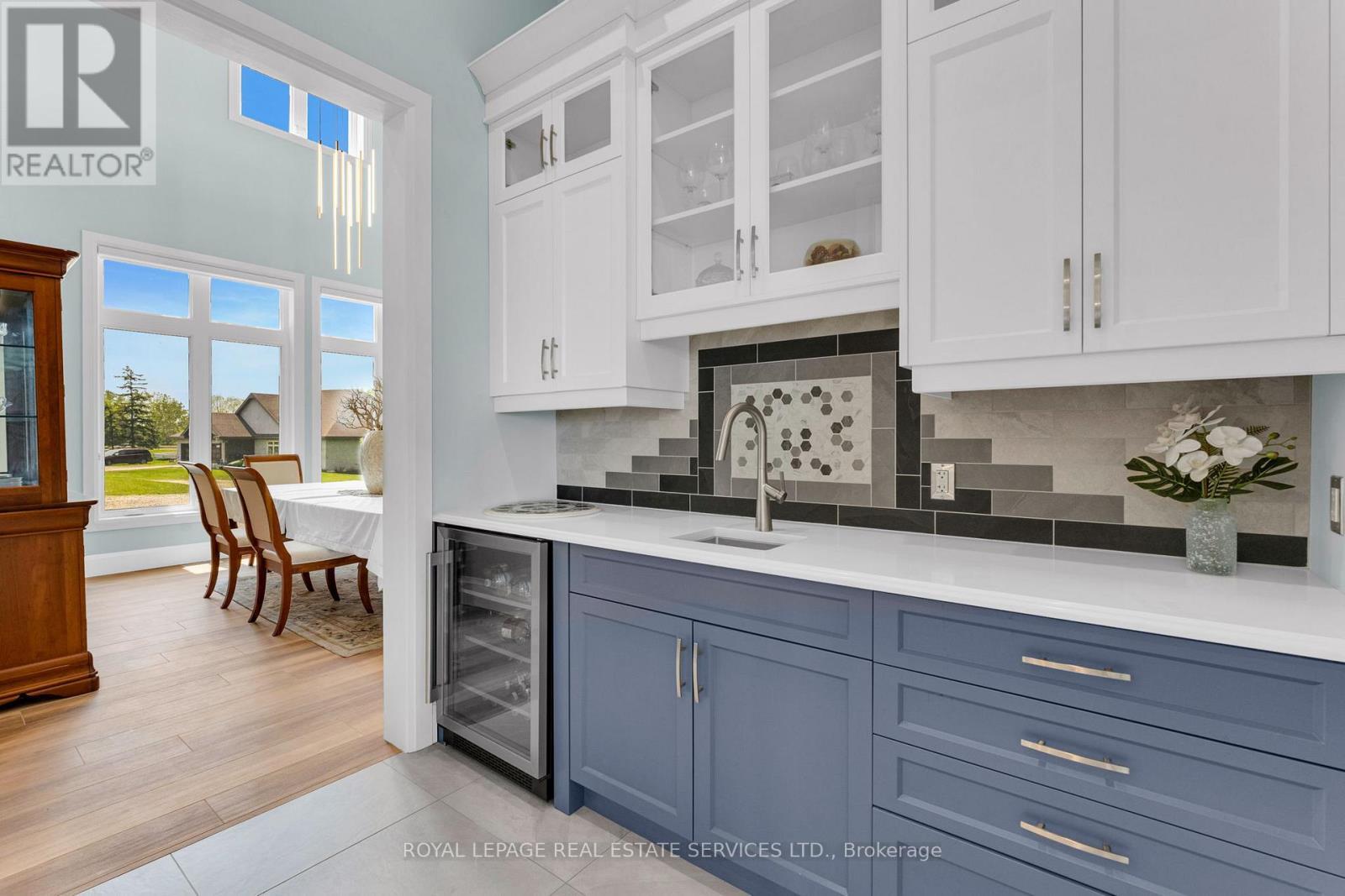 












2581 NORTH SERVICE ROAD

,
Lincoln,




Ontario
L0R1S0

