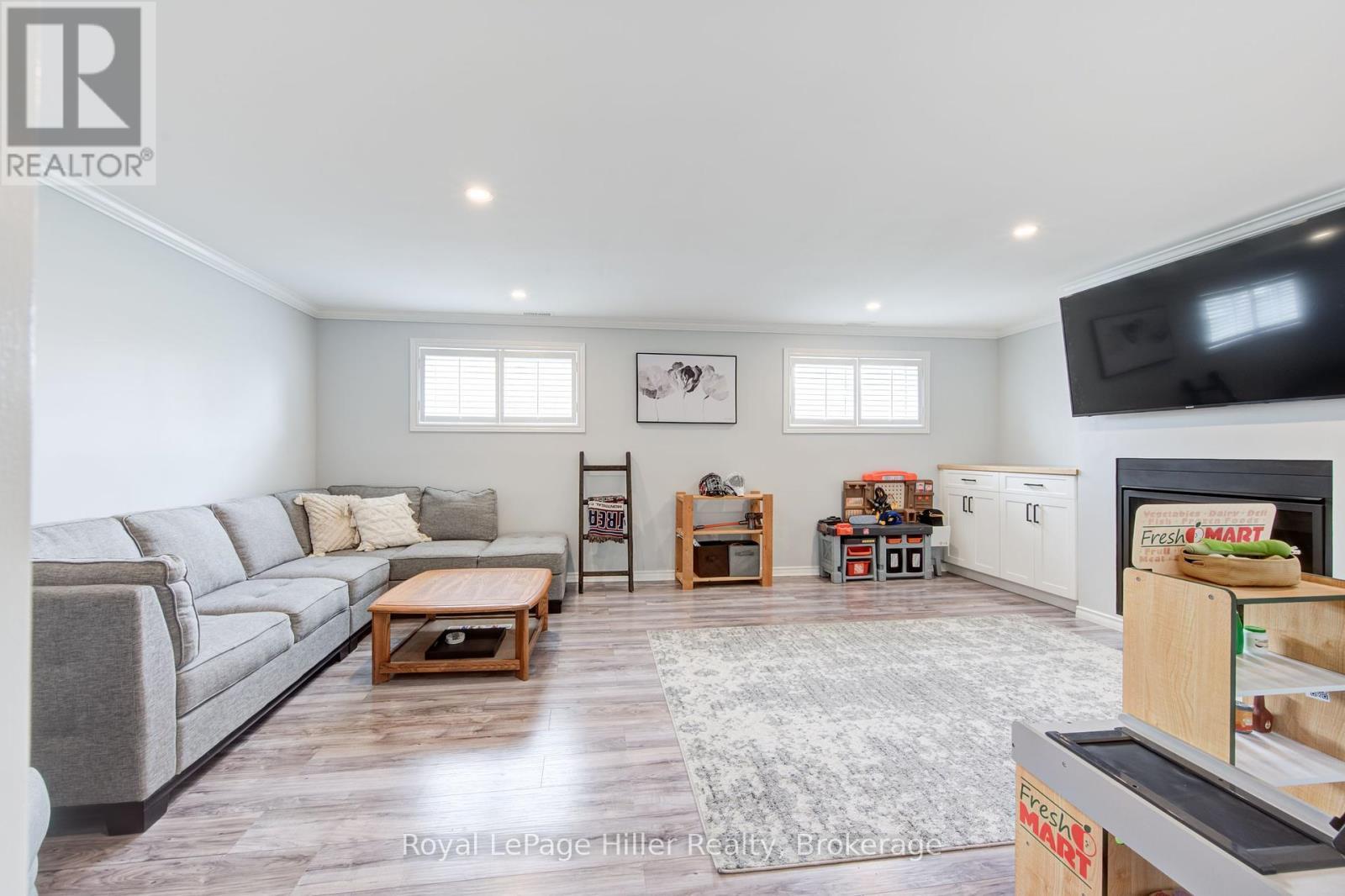












59 SPRUNG COURT

,
Stratford,




Ontario
N4Z1G7

