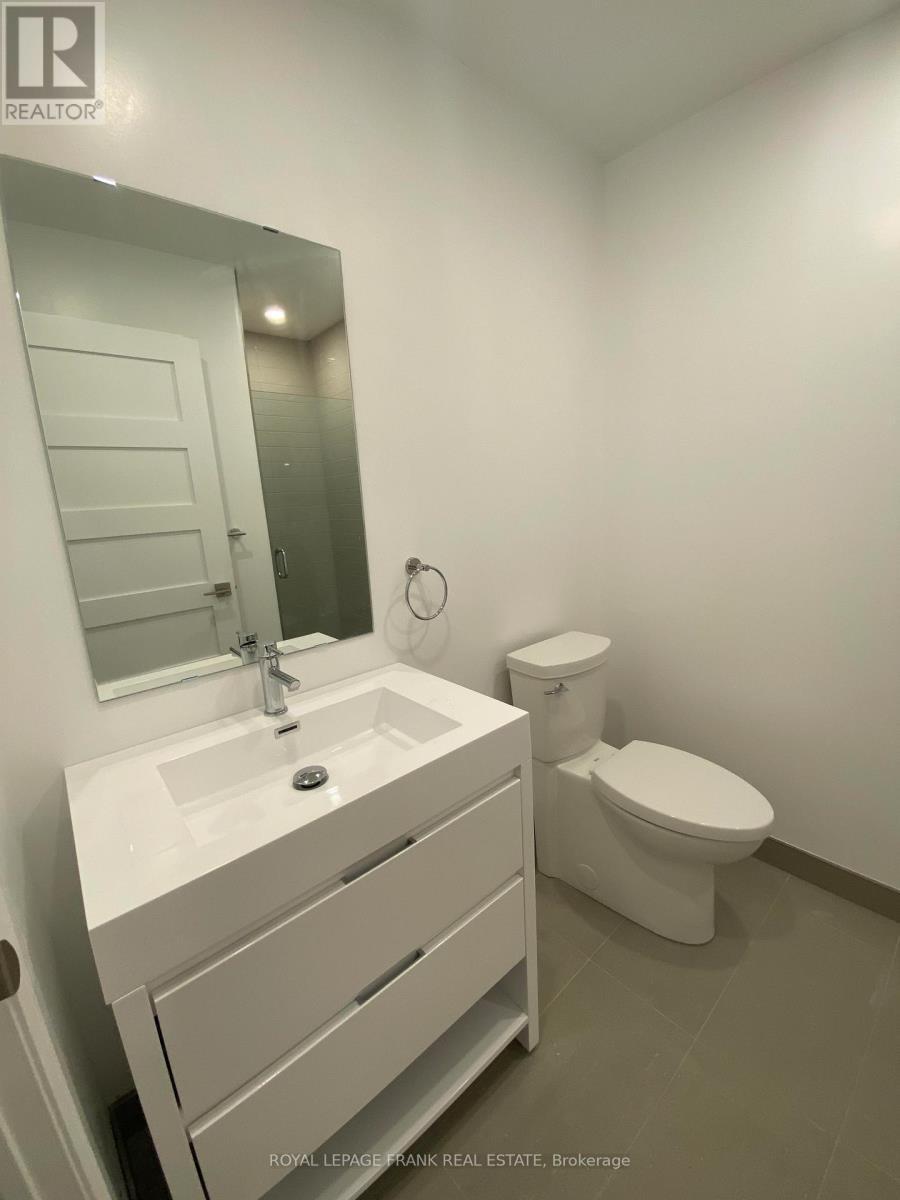 












109 - 195 HUNTER STREET E

,
Peterborough East (Central),




Ontario
K9H1G9


