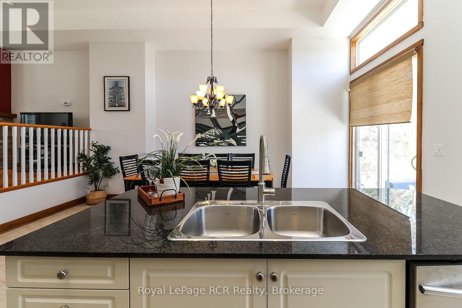 












10 - 104 FARM GATE ROAD

,
Blue Mountains,




Ontario
L9Y0L7

