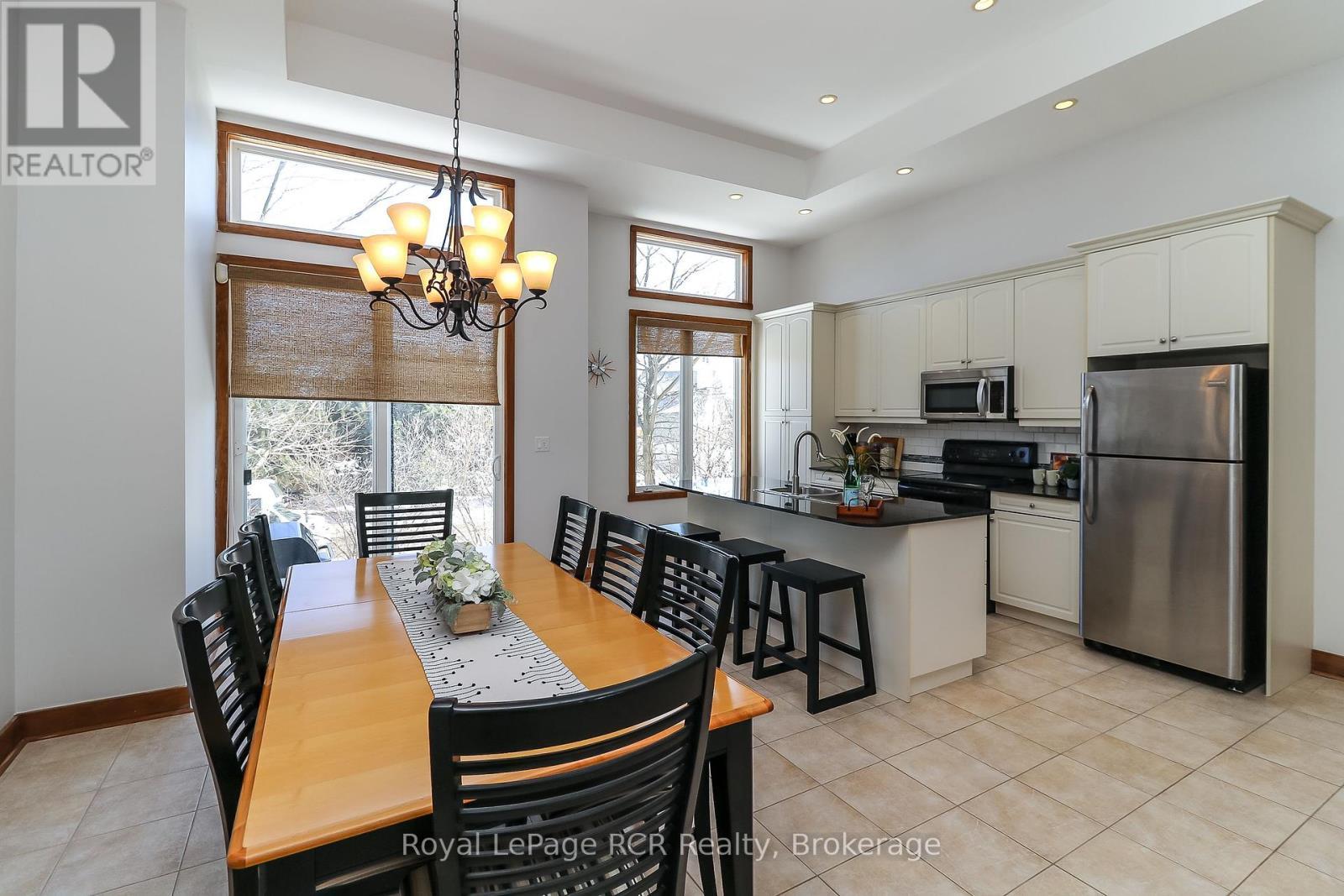 












10 - 104 FARM GATE ROAD

,
Blue Mountains,




Ontario
L9Y0L7


