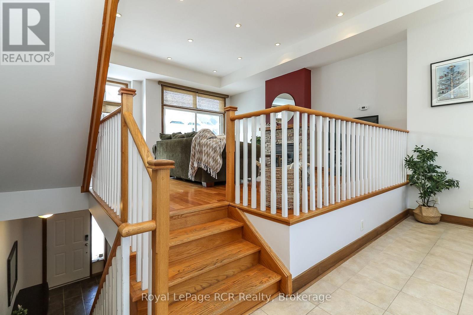 












10 - 104 FARM GATE ROAD

,
Blue Mountains,




Ontario
L9Y0L7

