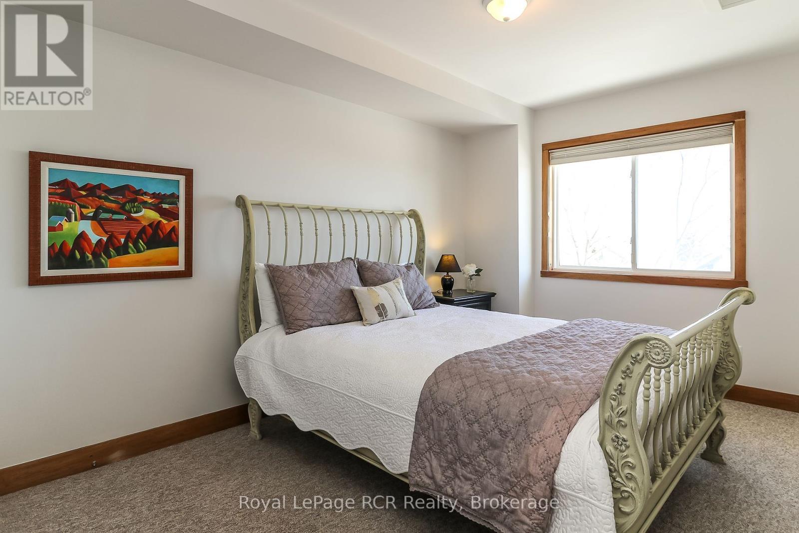 












10 - 104 FARM GATE ROAD

,
Blue Mountains,




Ontario
L9Y0L7

