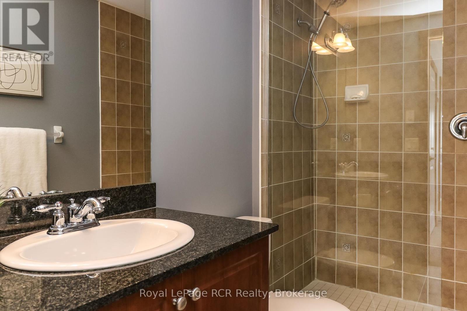 












10 - 104 FARM GATE ROAD

,
Blue Mountains,




Ontario
L9Y0L7

