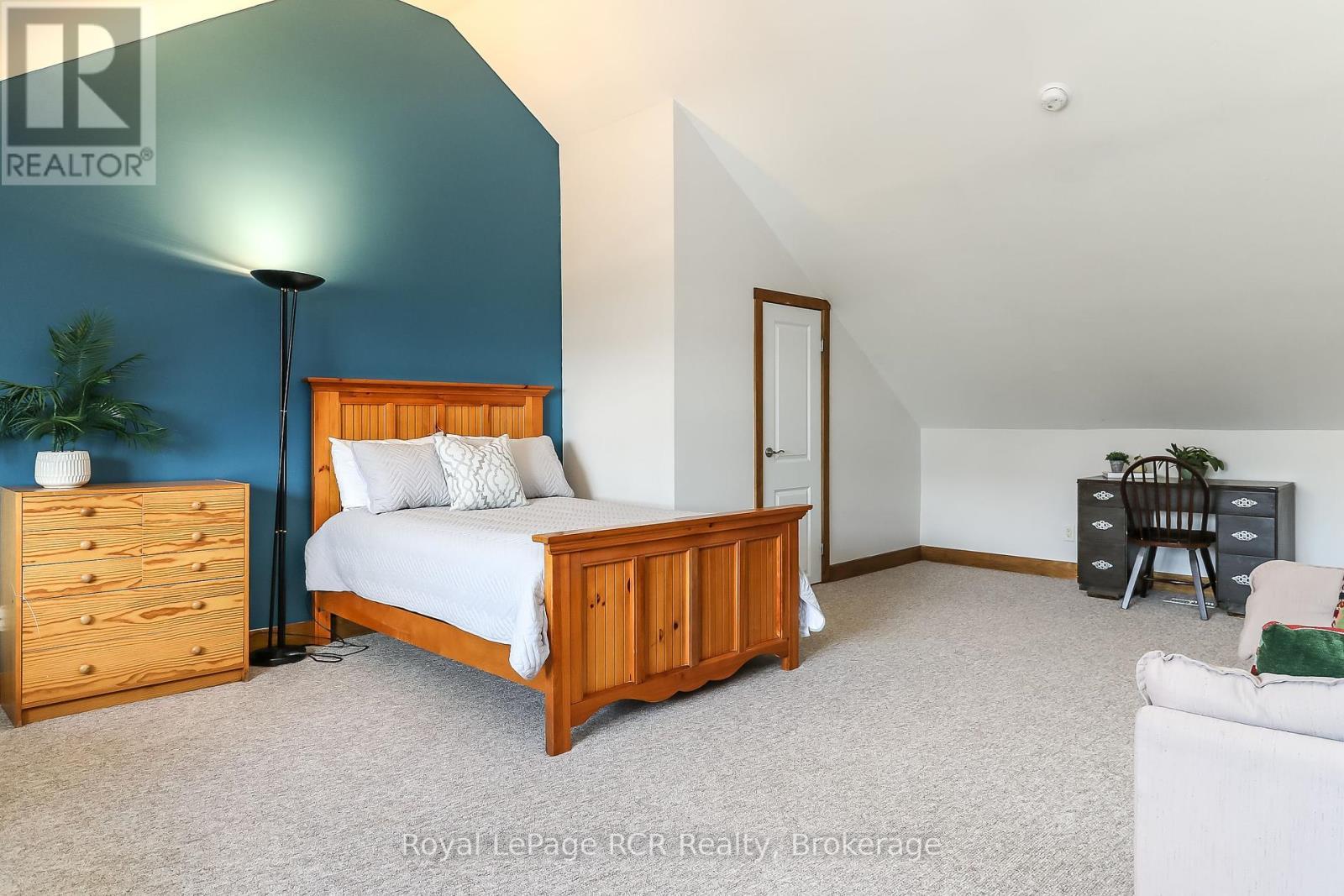 












10 - 104 FARM GATE ROAD

,
Blue Mountains,




Ontario
L9Y0L7

