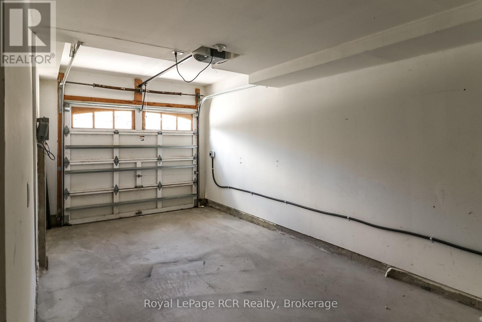 












10 - 104 FARM GATE ROAD

,
Blue Mountains,




Ontario
L9Y0L7

