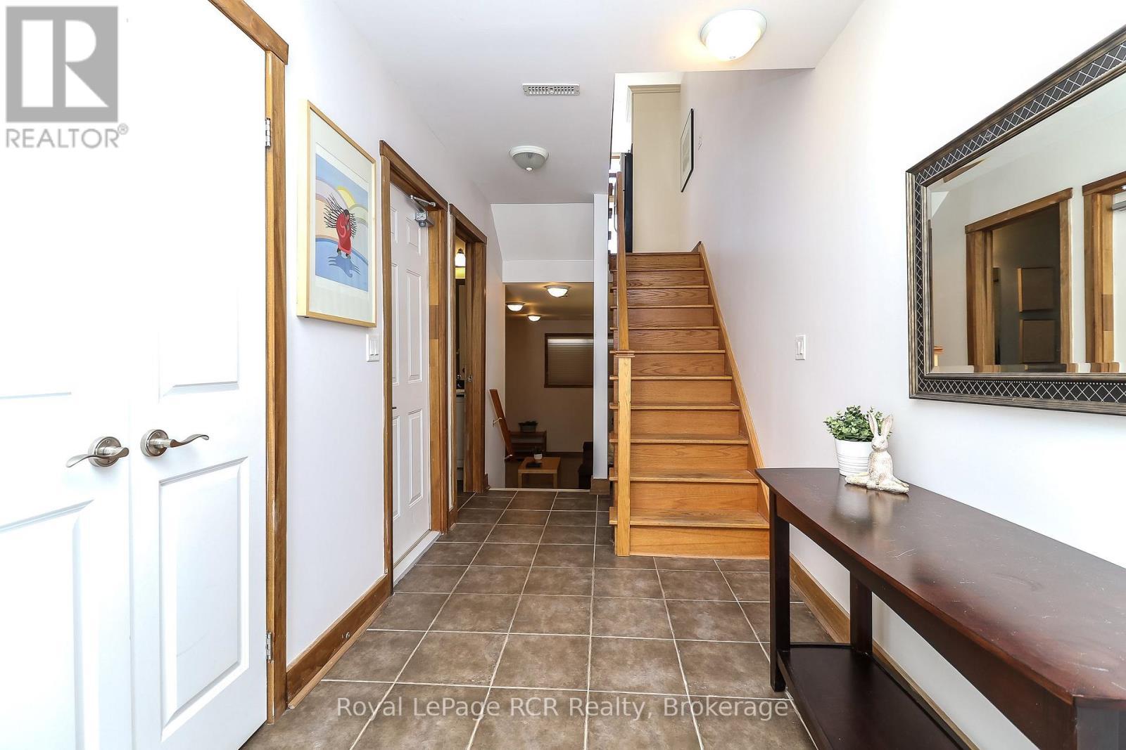 












10 - 104 FARM GATE ROAD

,
Blue Mountains,




Ontario
L9Y0L7

