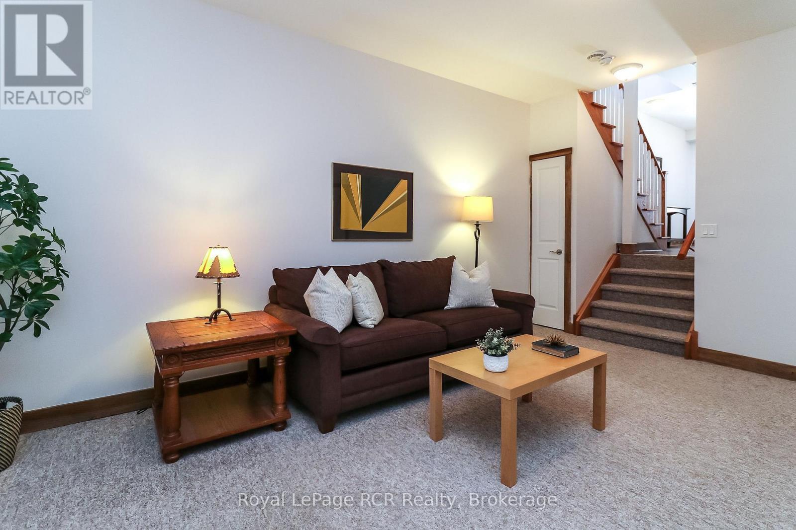 












10 - 104 FARM GATE ROAD

,
Blue Mountains,




Ontario
L9Y0L7


