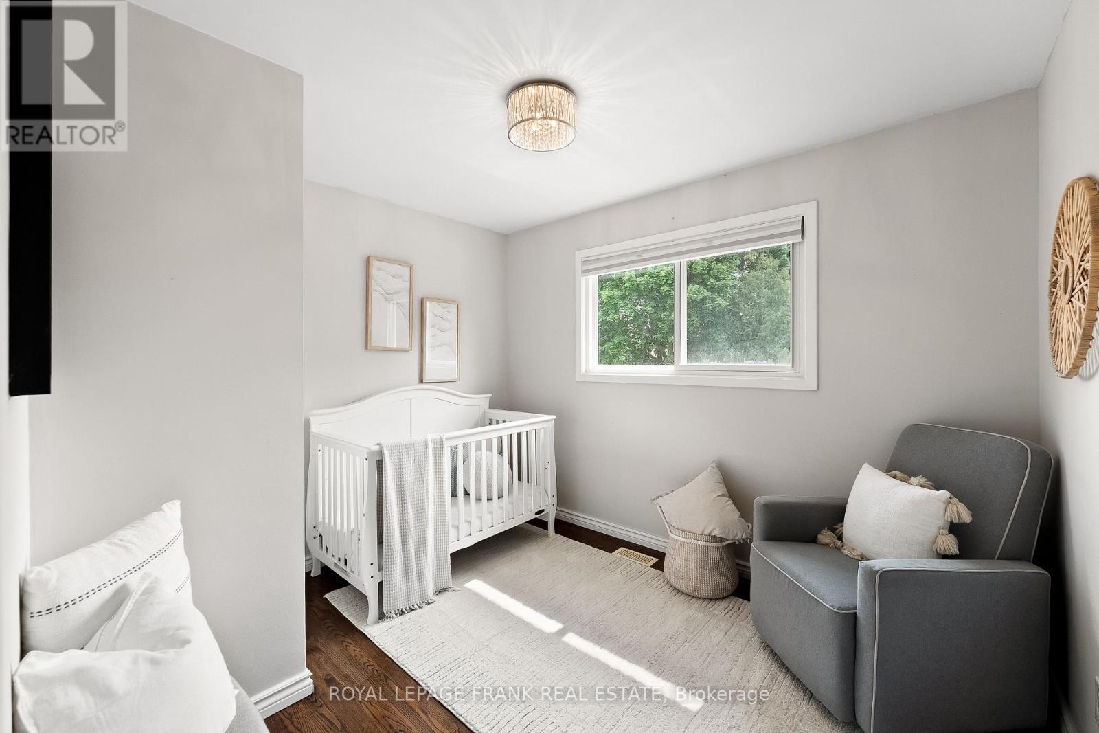 












904 SOMERVILLE STREET

,
Oshawa (Centennial),




Ontario
L1G4J7

