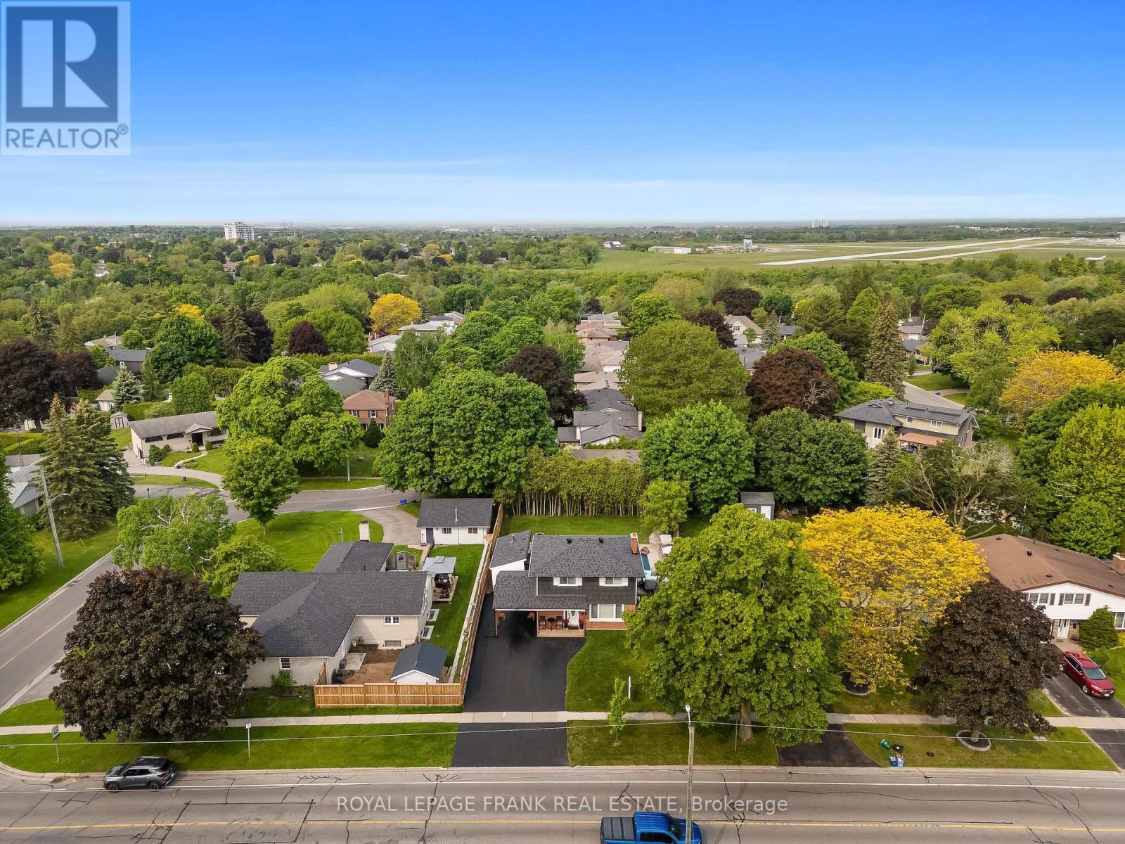 












904 SOMERVILLE STREET

,
Oshawa (Centennial),




Ontario
L1G4J7

