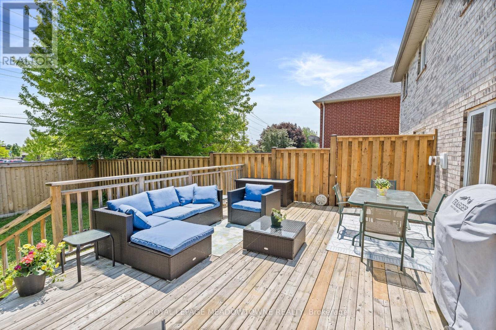 












1 MCCLURE COURT

,
Halton Hills,




Ontario
L7G5X6


