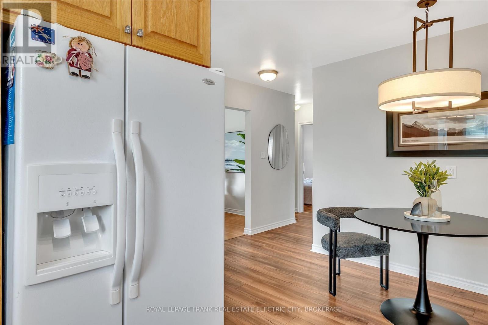 












887 WESTDALE AVENUE

,
Peterborough (Northcrest),




Ontario
K9H6C5

