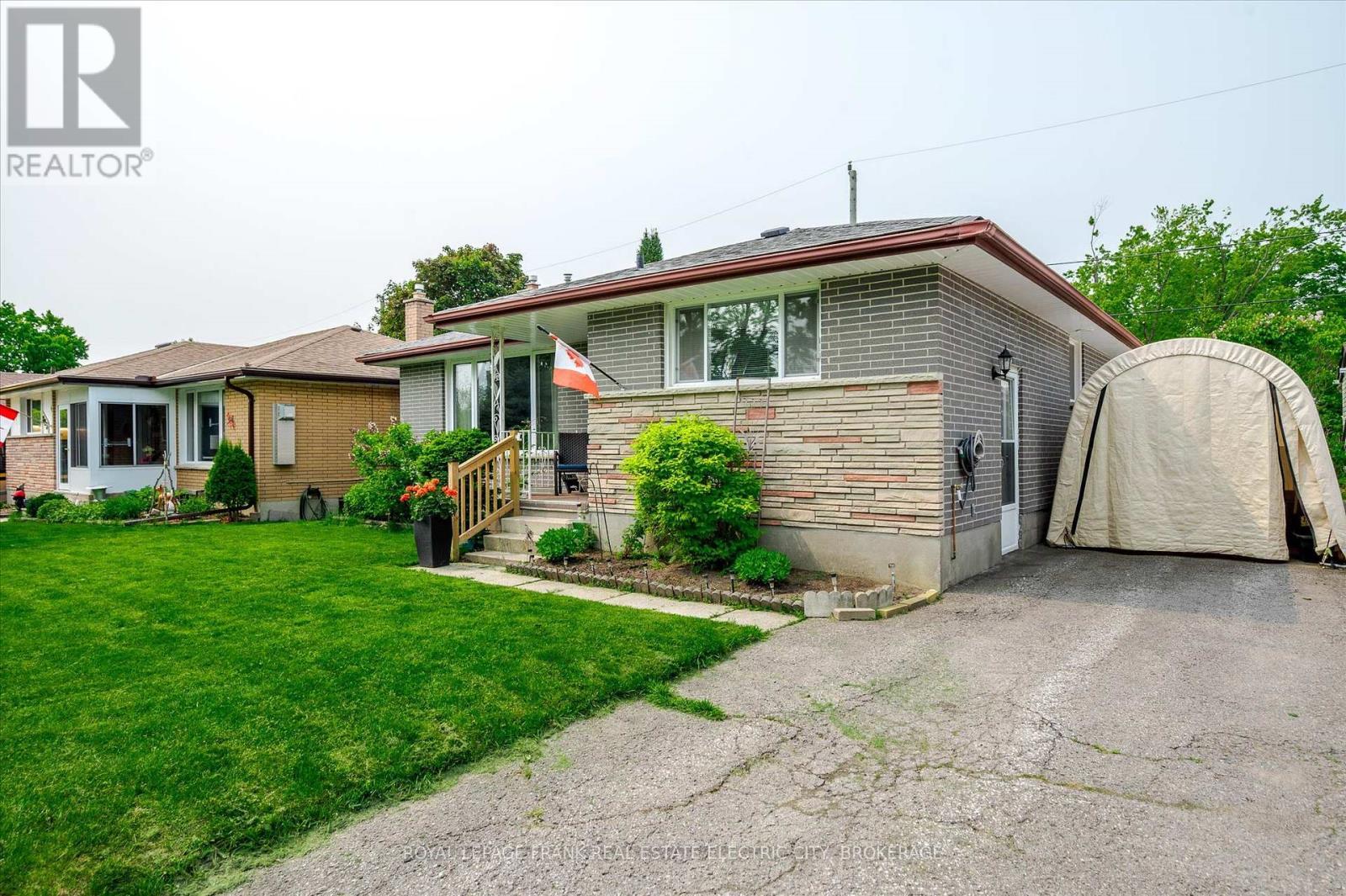 












887 WESTDALE AVENUE

,
Peterborough (Northcrest),




Ontario
K9H6C5

