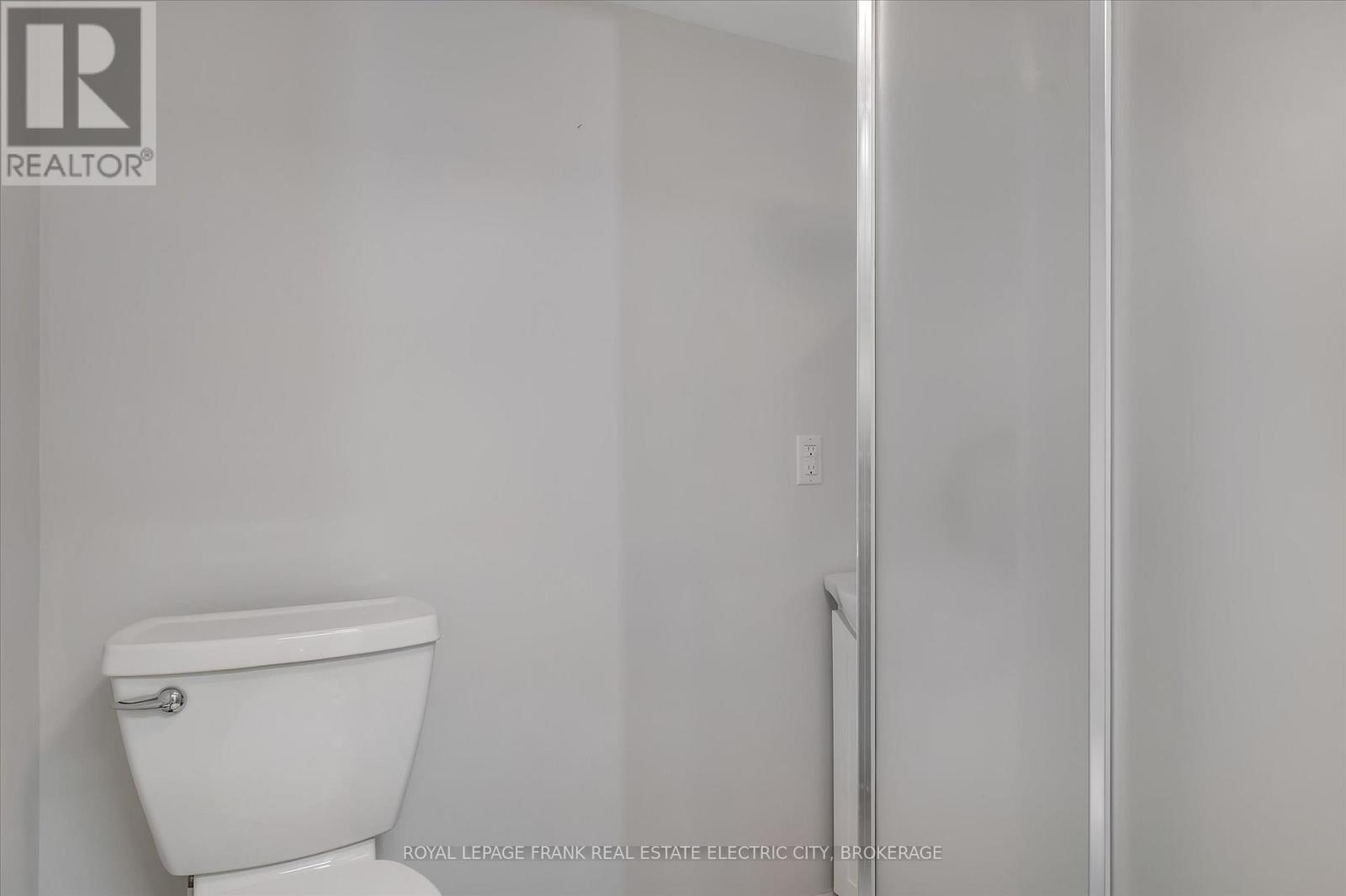 












887 WESTDALE AVENUE

,
Peterborough (Northcrest),




Ontario
K9H6C5

