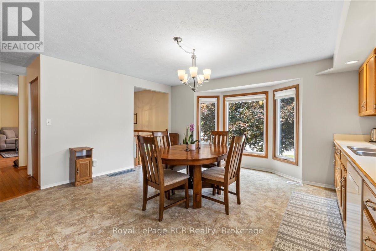 












607 2ND ST A STREET

,
Hanover,




Ontario
N4N3R1

