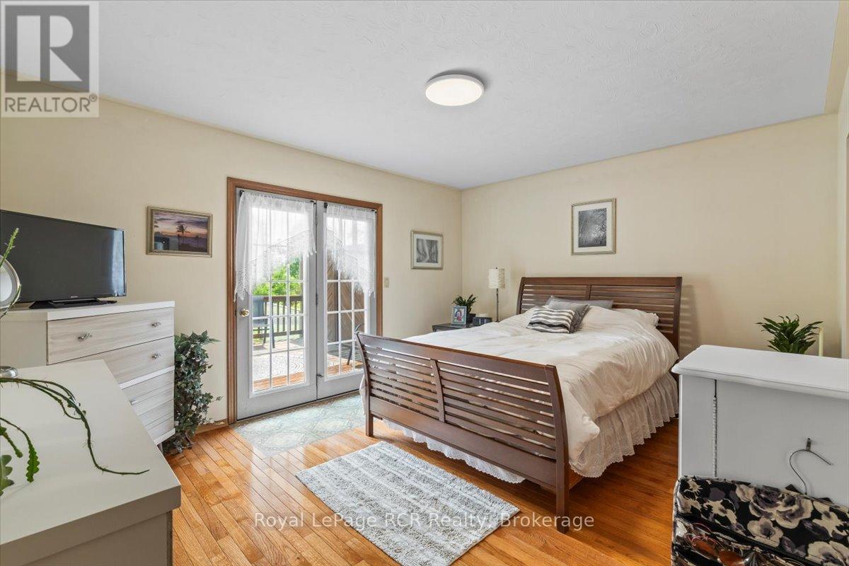 












607 2ND ST A STREET

,
Hanover,




Ontario
N4N3R1

