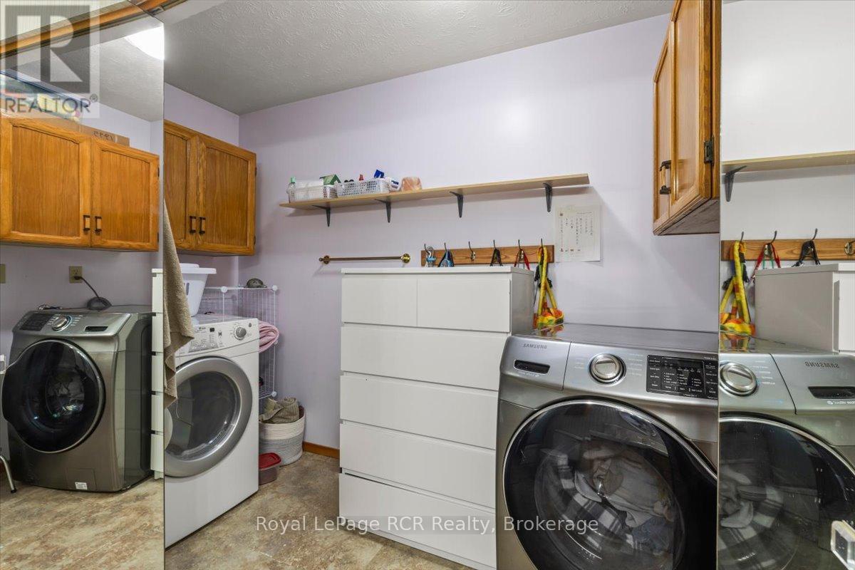 












607 2ND ST A STREET

,
Hanover,




Ontario
N4N3R1

